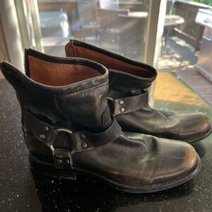 Frye boots -Black with hints of  brown size 6 1/2
